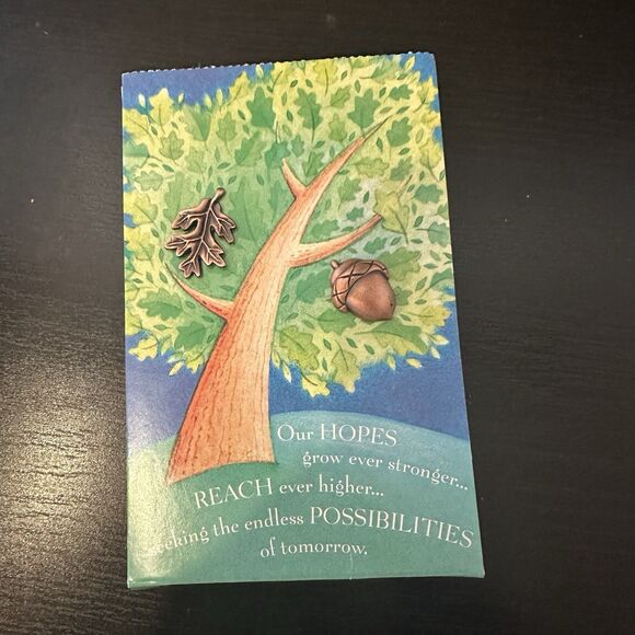 Hallmark Gift Card With 2 Pins Acorn And Leaf New On Card - Picture 1 of 2